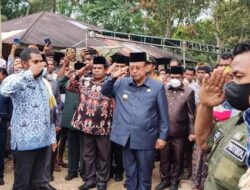 Bupati  Sumba Barat Pimpin Upacara Pemakaman Almarhum Umbu Siwa Djurumana