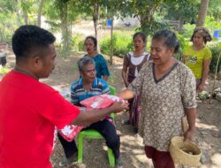 Bangkitkan Rasa Nasionalisme, Yayasan MPPI Bagikan Baju NKRI di Wil. Perbatasan RI- RDTL