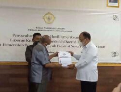 Untuk Pertama  Kalinya Bupati Yohanis Dade Bawa Sumba Barat Terima Predikat WTP