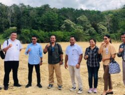 Direktur Dana Dan Treasuri Bank NTT Tinjau Lokasi EBT Di Desa Mataredi