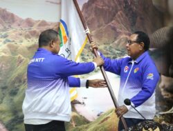 Wagub Lepas Kontingen KORMI NTT FORNAS ke Palembang