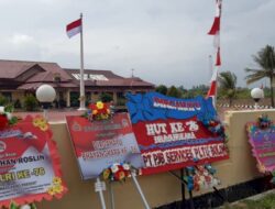 Karangan Bunga Banjiri Mako Polres Kupang