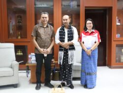 Terima Calon Guru Besar Undana, Prof. Philiphi de Rozari, Gubernur Ajak Lestarikan Satwa Purba Komodo