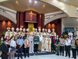 Kapolres Kupang Hadiri Misa Syukur Pesta Perak 25 Tahun Tahbisan Episkopal Uskup Agung Kupang