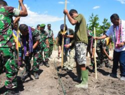Pangkostrad Tanam Jagung dan Panen Jagung di Desa Silu Kampung Taiti NTT