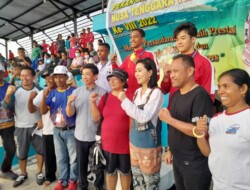 Bunda Julie Bantu Tiket Pesawat Tim Renang Ende, Tim Basket Ende dan Ngada Dapat Bonus Uang Tunai