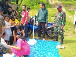 Dukung Balita Sehat,Babinsa Kodim 1613/Sumba Barat Pendampingan Operasi Timbang dan PMT Bagi Balita