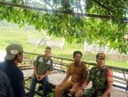 Melalui Komsos,Babinsa Koramil 1613-03/Katikutana Himbau Warga Selalu Jaga Kebersihan Lingkungan