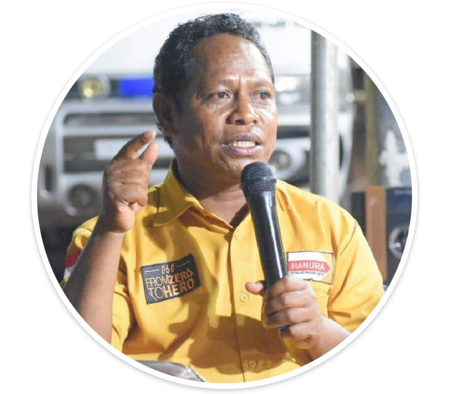Anggota DPRD Fraksi Hanura Kabupaten Sikka, Wenseslaus Wege, S.Fil.