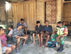 Babinsa Kodim 1613/Sumba Barat Himbau Warga Binaannya Selalu Jaga Kebersihan dan Keamanan