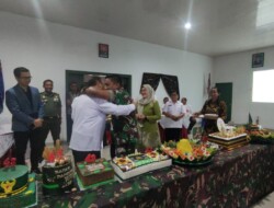 Harmonis,Bupati Yohanis Dade Beri Kejutan Ulang Tahun Dandim 1613/Sumba Barat