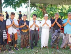 Penjabat Wali Kota Kupang Hadiri Upacara Ngaben Bersama Umat Hindu