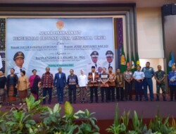 Pisah Sambut Gubernur dan Wagub Bersama Penjabat Gubernur Tandai Dengan Lagu Kemesraan