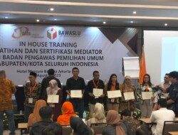 Sri Demu Alemina Br Bangun Raih Penghargaan Moderator Terbaik