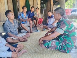 Babinsa 1613 – 01/Loli Himbau Warga Jaga Keamanan dan Waspada Kebakaran Lahan di Musim Kemarau