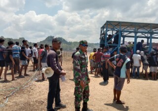 Personil Gabungan Lakukan Pengamanan Turnamen Pacuan Kuda Piala Bupati Sumba Barat