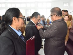 Sebanyak 436 PNS Lingkup Pemkot KupangTerima Tanda Kehormatan Satyalanca Karya Satya