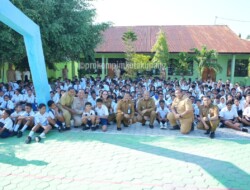 Kunjungi SMP Negeri 8, Pj. Wali Kota Kupang Diajak Siswa Kampanyekan Peduli Lingkungan