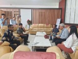 Tim Hukum Paket SIAGA Resmi Laporkan Dugaan Money Politik Oleh Kader Golkar ke Bawaslu NTT
