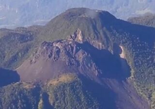 Suara Gunung Ranaka: Tiga Sapaan untuk Jiwa Manggarai, RANAKANEWS.com