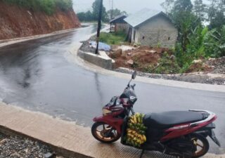 Jalan Cancar–Wela: Denyut Ekonomi Manggarai
