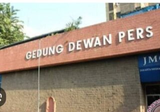 Putusan Dewan Pers Buka Babak Baru: Pastor Marselinus Agot Lanjutkan Proses Pidana terhadap Wartawan Labuanbajoinfo.com