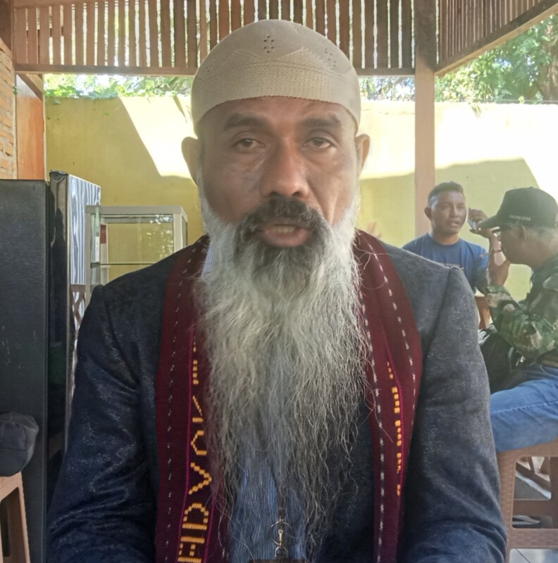 Advokat PERADI Matheus Mamun Sare, SH selaku Penasehat Hukum tersangka CAT (18) dan HHA (19) yang mengajukan permohonan Praperadilan terhadap Kepolisian Resort Flores Timur dalam kasus Narkotika, kini resmi telah bergulir di Pengadilan Negeri Larantuka, sejak Selasa 26 Mei 2026, kini sudah masuk tahap pembuktian, Selasa 2 Juni-Rabu 3 Juni 2026: Foto (OLA/Ranakanews.com)