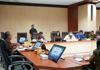 Gubernur Melki Minta PT Flobamor Benahi Fondasi Usaha Sebelum Ekspansi Bisnis