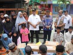 Kunjungi Pesantren Walisanga Ende, Gubernur Melki Serahkan Bantuan Untuk Santri Terdampak Gempa Flores