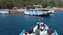 Penyeberangan Wailebe dengan 13 Armada Kapal Motor milik warga setempat yang setiap saat siap melayani para penumpang dengan nyaman dan baik, didukung kondisi dermaga yang terus ditingkatkan, dengan swadaya desa dan masyarakat: Foto (OLA/Ranakanews.com)