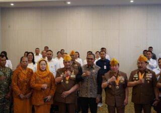 Wagub Johni Asadoma Tekankan Pewarisan Nilai Juang 1945 kepada Generasi Muda NTT