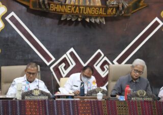 Wagub NTT Hadiri Rapat Paripurna, Dua Ranperda Dilanjutkan ke Tahap Pembahasan Bersama