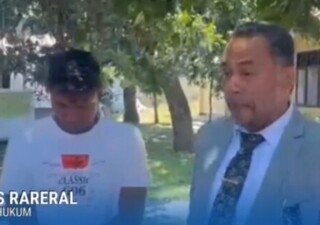 Advokat Internasional Erles Rareral, SH.,MH saat mendatangi Mapolres Ende, Senin 21 September 2026 menanyakan perkembangan penanganan kasus penganiayaan oleh Ketua DPRD Ende Fery Taso terhadap kliennya HIKP alias Iwan, Anggota DPRD Ende Partai Hanura: Foto (ER/OLA/Ranakanews.com)