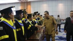 Gubernur Melki: Lulusan UT Harus Jadi Motor Penggerak Dasa Cita Ayo Bangun NTT