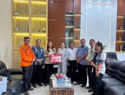 Wawali Kota Kupang Serena Francis Datang Langsung ke Sumba, Bawa Bantuan Solidaritas ASN Pemkot Kupang